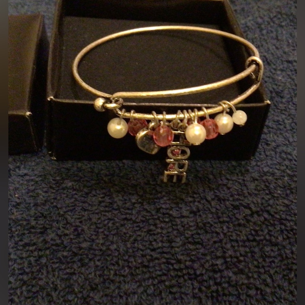 NEW Avon Breast Cancer Bracelet Hope Pink